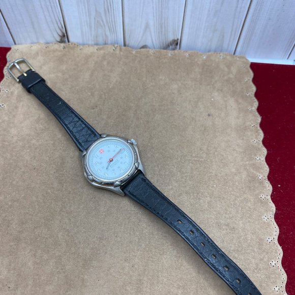 Vintage Swiss Made Wenger SAK Design Stainless Steel 12 and 24 hour Watch - Picture 6 of 6